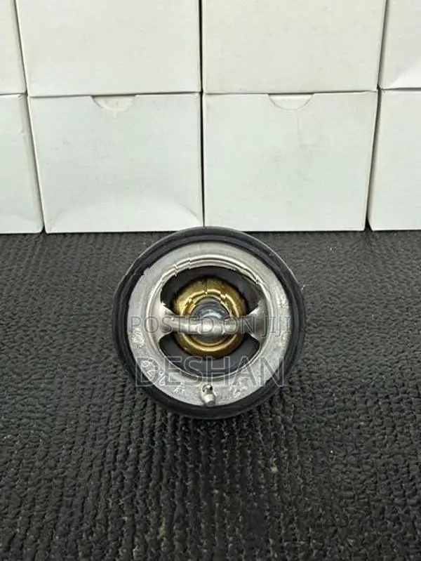 Suzuki every da17v thermostat valve genuine