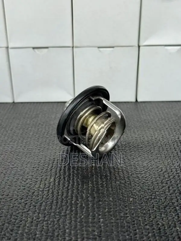 Suzuki every da17v thermostat valve genuine