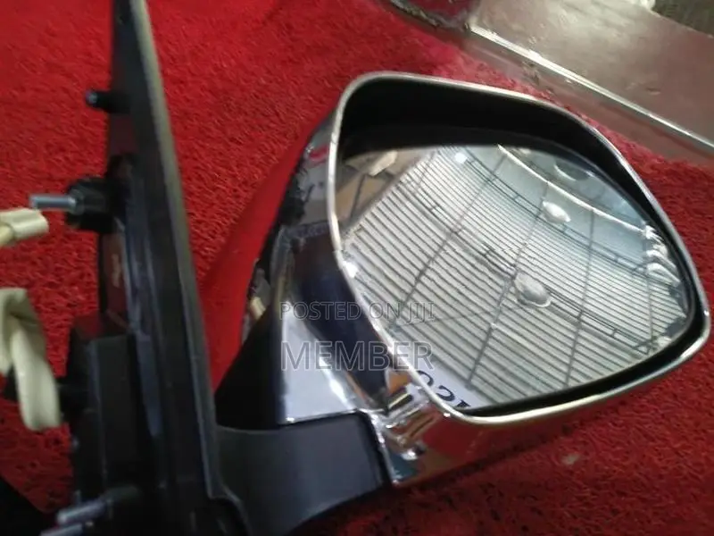 Toyota KDH Power Mirror