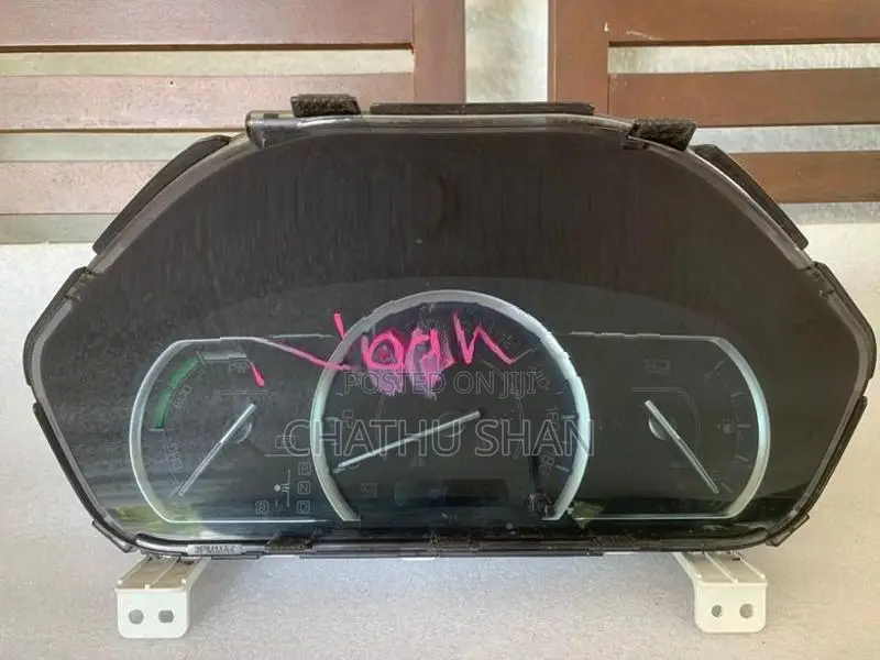 Voxy Noah Esquire Speedometer