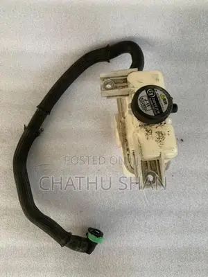 Voxy Noah Esquire Break Fluid Reservoir with Hose