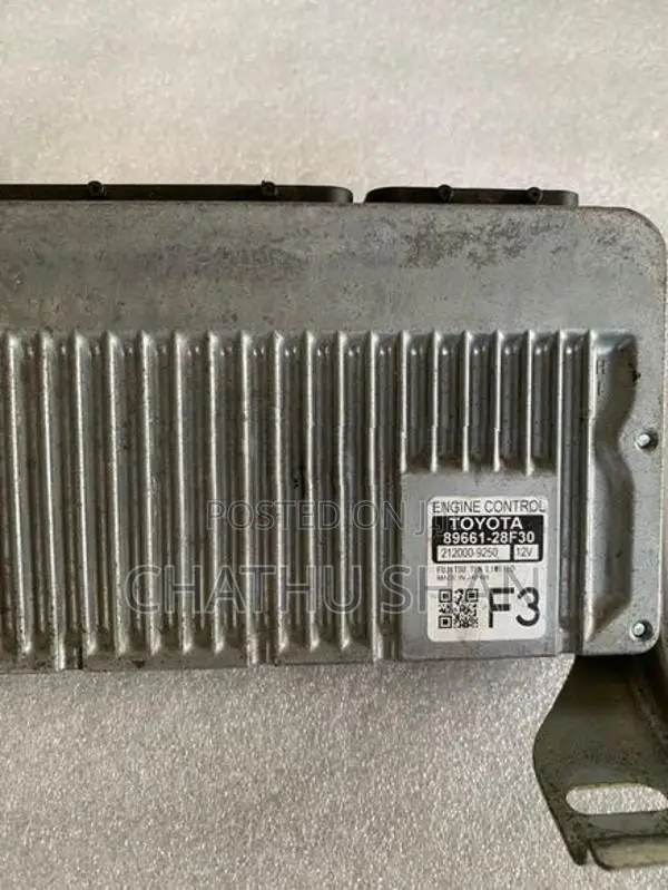 Voxy Noah Esquire Engine Control Unit (89661-28F30)