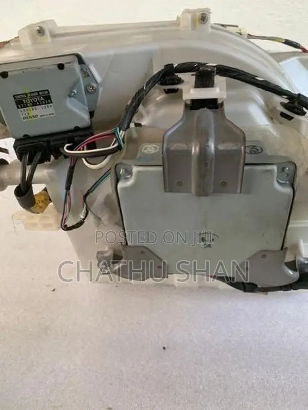 Voxy Noah Esquire Heater Blower Motor