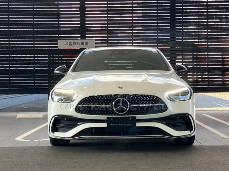 Mercedes Benz C200 AMG LINE 2024