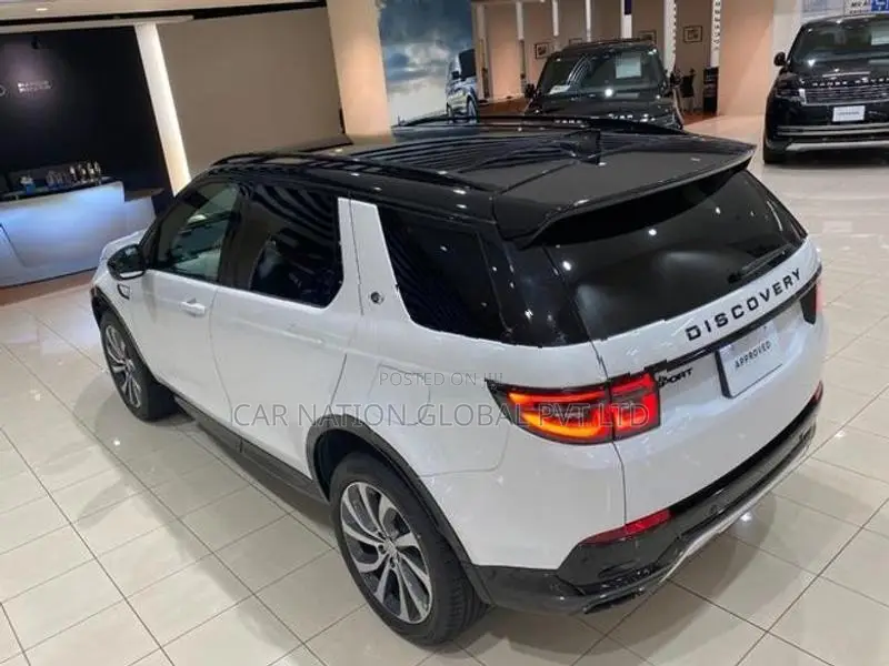 Land Rover Discovery Sport Dynamic HSE P300e 2025
