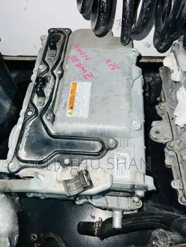Toyota Voxy Inverter (G)