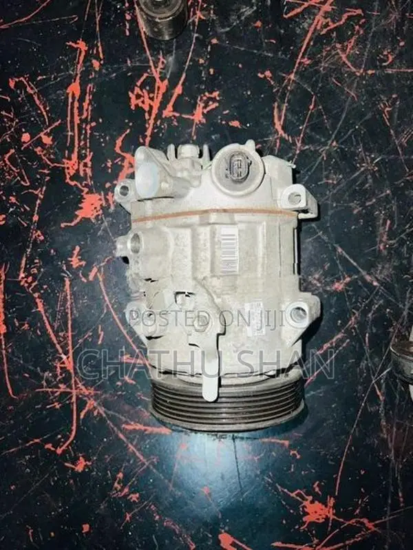 Voxy Noah Esquire AC Compressor