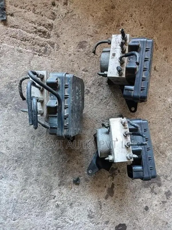 Daihatsu Mira LA300 ABS Pump/V5