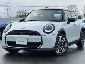 BMW Mini Cooper C – Classic Trim 2025