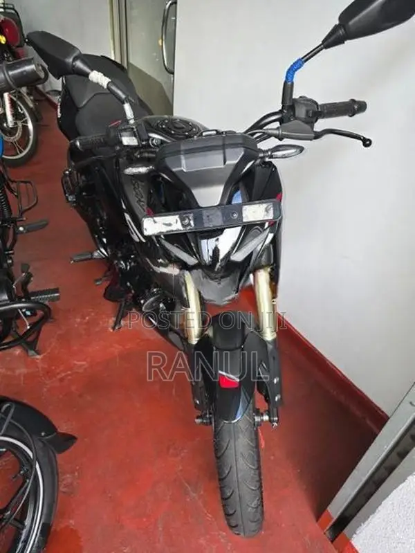 Bajaj Pulsar N160 2025