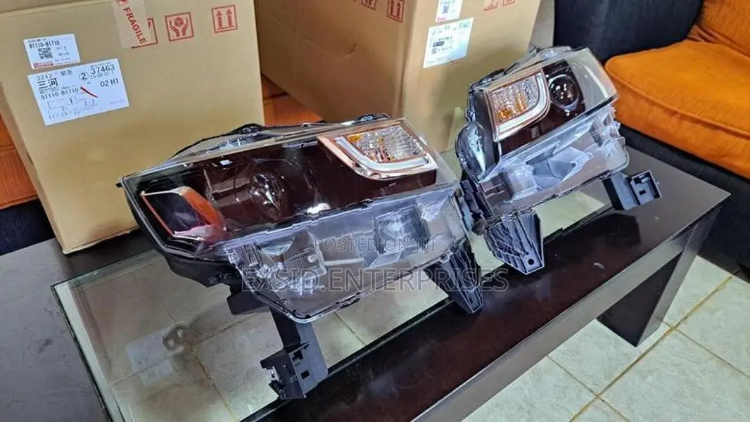 Wagon R Headlight.(MH95S-Custom Z)