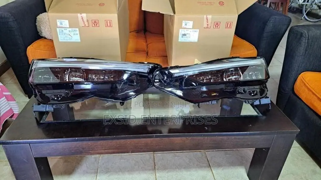 Honda vezel Head Light (RV5)