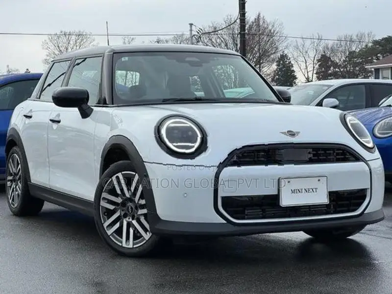 BMW Mini Cooper C – Classic Trim 2025