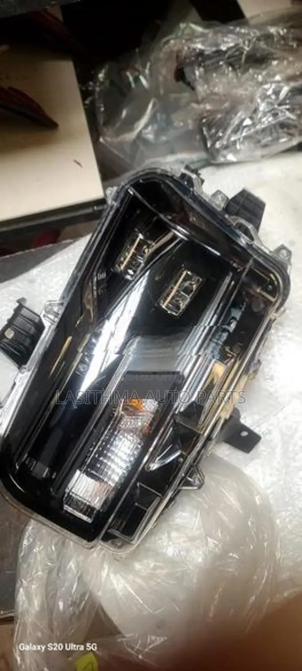 L 200 New (2025) Head Lamp