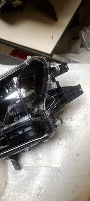 L 200 New (2025) Head Lamp