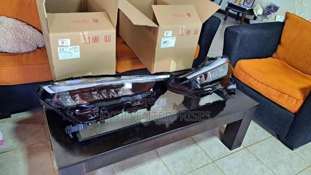 Honda vezel Head Light (RV5)