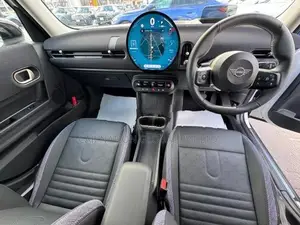 BMW Mini Cooper C – Classic Trim 2025