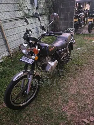 Suzuki GN 125 2024