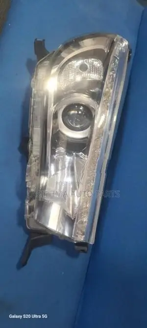 Hilux Revo Xenon Head Lamp