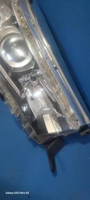 Hilux Revo Xenon Head Lamp