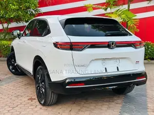 Honda Vezel RS Premium 2025