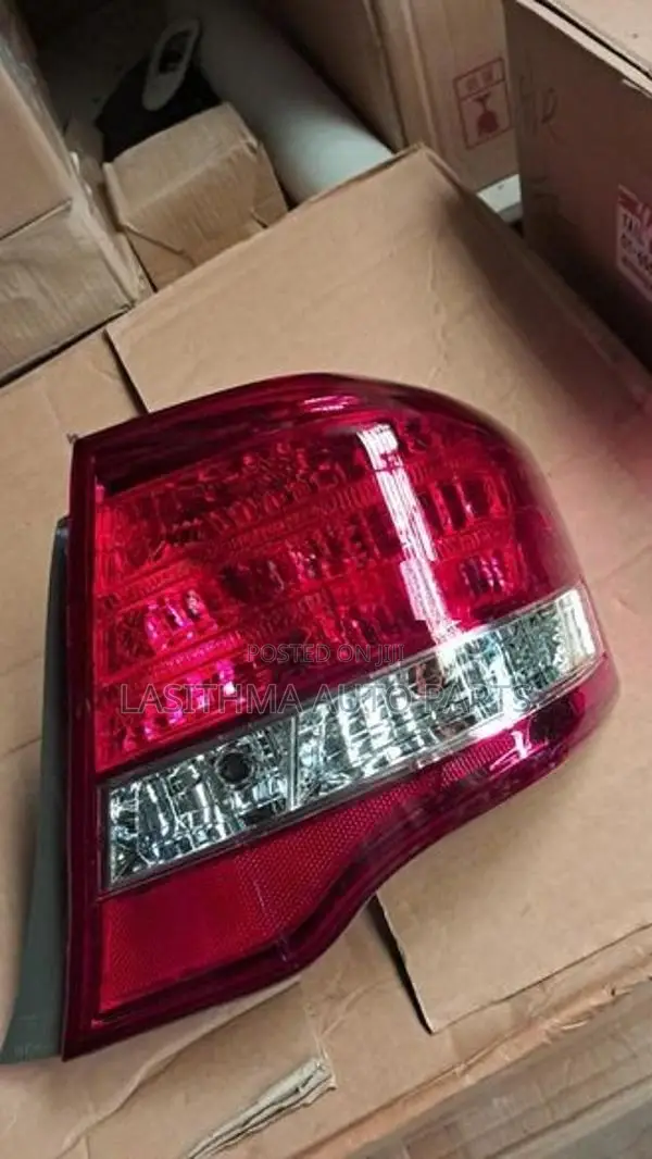Axio 141 Tail Lamp (white Line)
