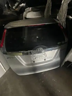 Honda Fit GP5 Dickey Complete
