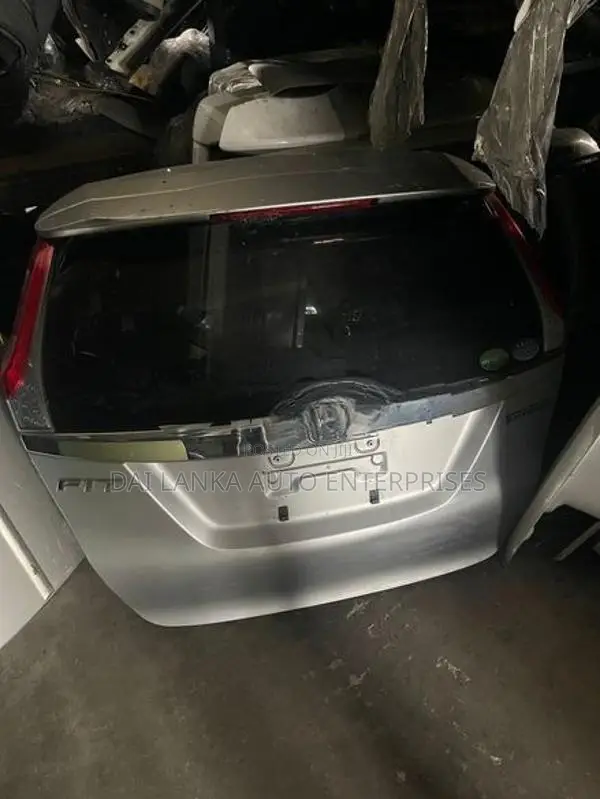 Honda Fit GP5 Dickey Complete