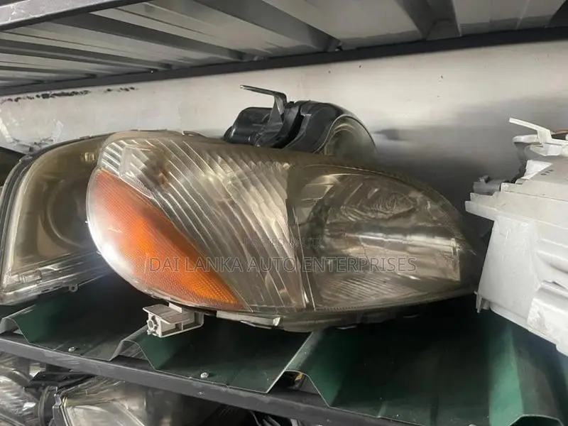 Toyota Platz Headlight