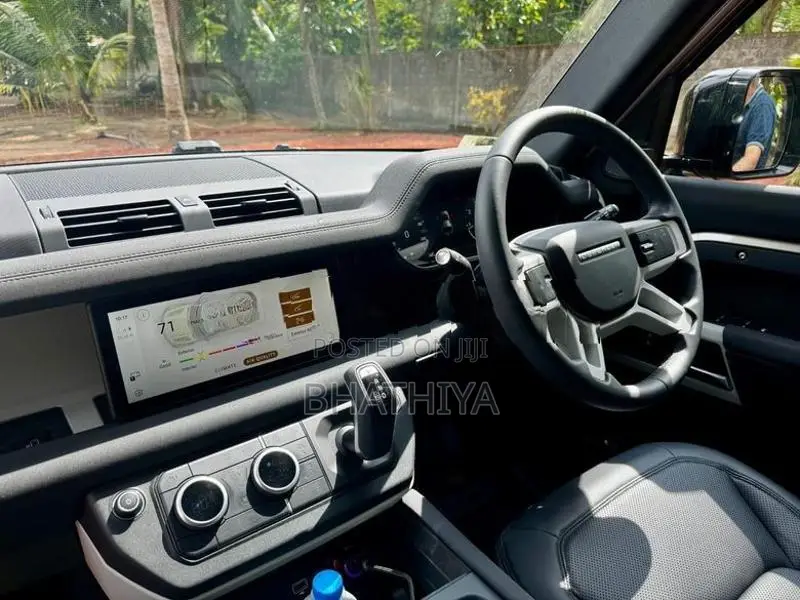 Land Rover Defender HSE SUNROOF 2023