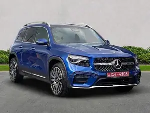 Mercedes Benz GLB 200 AMG PremiumPlus 2025