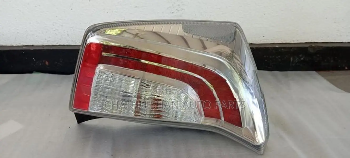 Toyota Prius 30 Tail Light