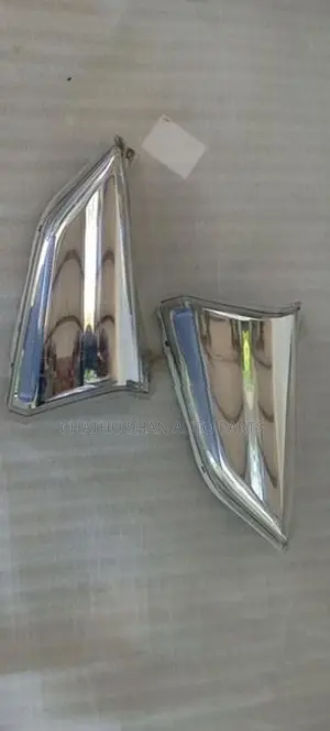nissan lefa head light garnish