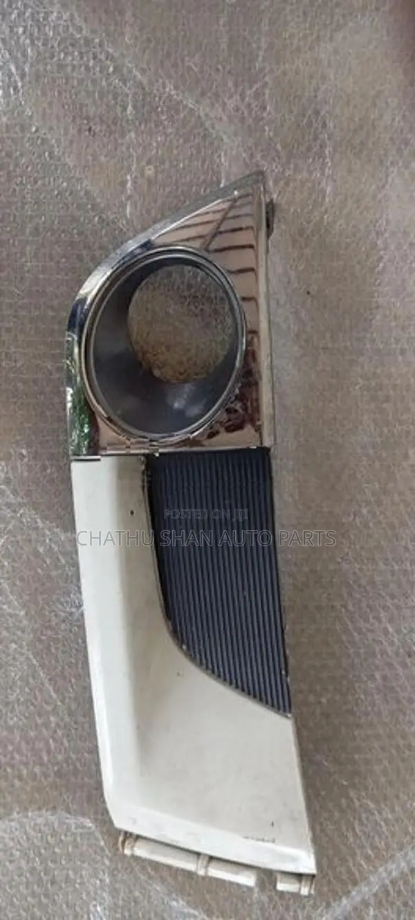Toyota Noah Fog Light Cowling