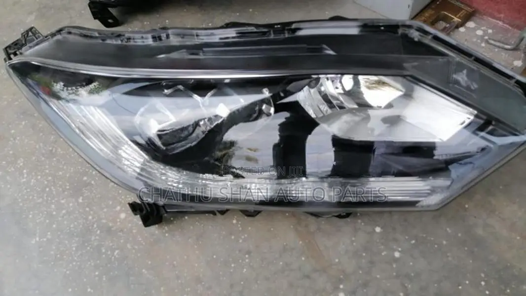 Honda Vezel Head Light