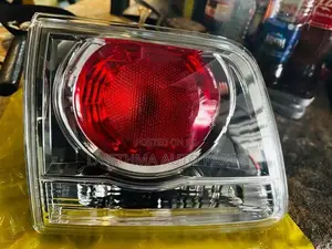 Toyota Fortuner Dicky Garnish