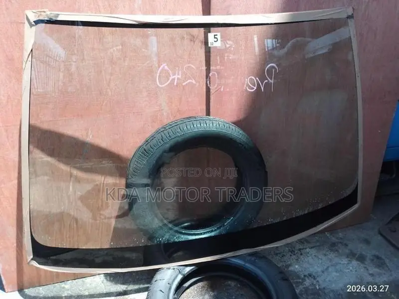 Toyota 240 Premio Windscreen