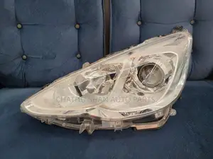Toyota Aqua Xurban Head Light