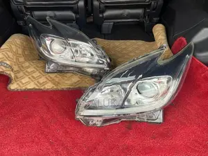 Toyota Prius ZVW 30 Head Light (Down LED)