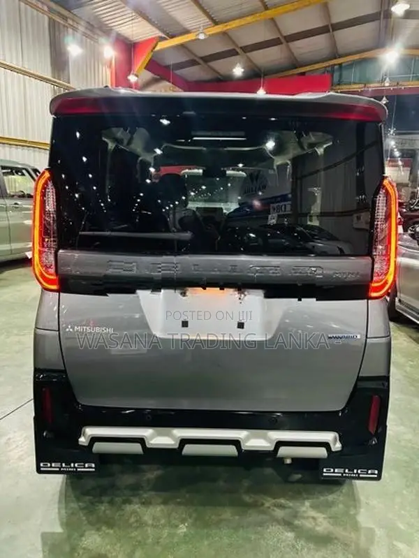 Mitsubishi Delica G premium 2025