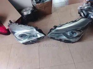 Toyota vitz KSP 130 head light