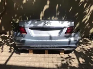 Genuine Mercedes E300 AMG Bluetech Hyrbid W212 2015 bootlid bumper lig