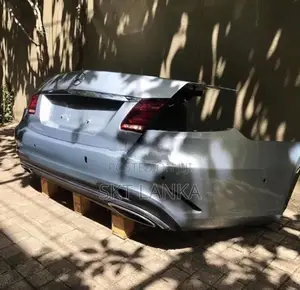 Genuine Mercedes E300 AMG Bluetech Hyrbid W212 2015 bootlid bumper lig