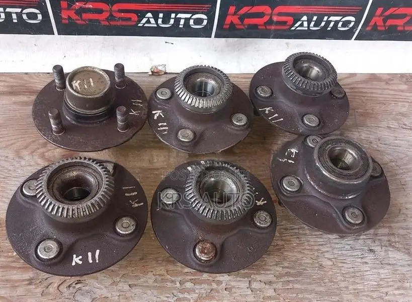 Nissan March K 11 Rear Hub Razor