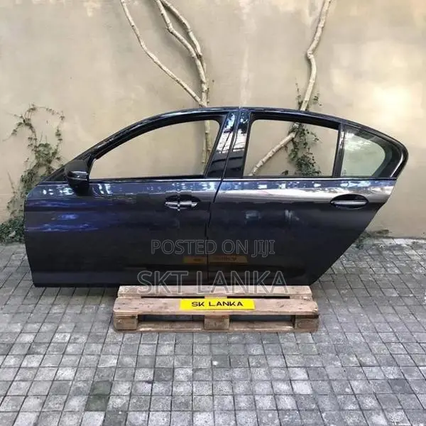 Genuine BMW 530e 530i M sport 2019 G30 complete doors side mirror