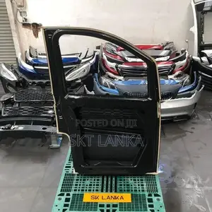 Genuine New Mercedes Vito 2018 passenger front door panel