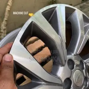 Genuine New Range Rover Vogue 2019 21” Alloy wheels