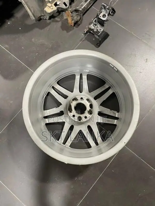 Genuine Mercedes E E200 E300 AMG 19” Alloy wheel front