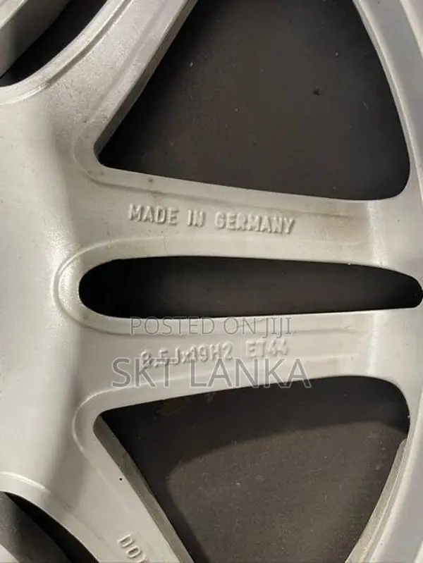 Genuine Mercedes E E200 E300 AMG 19” Alloy wheel front