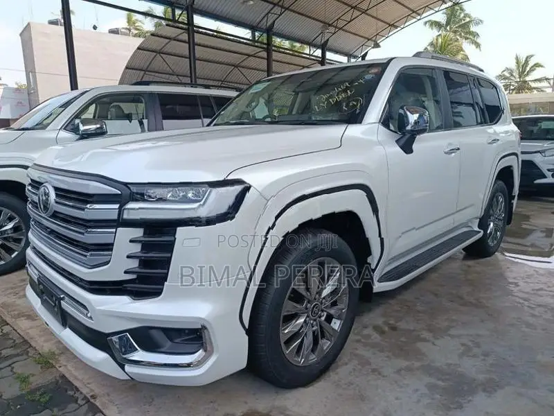 Toyota Land Cruiser Prado LC 300 2025